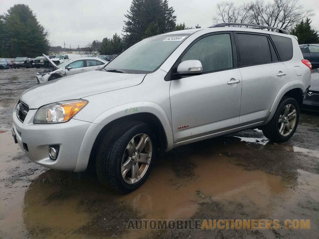 JTMRK4DV0B5098998 TOYOTA RAV4 2011