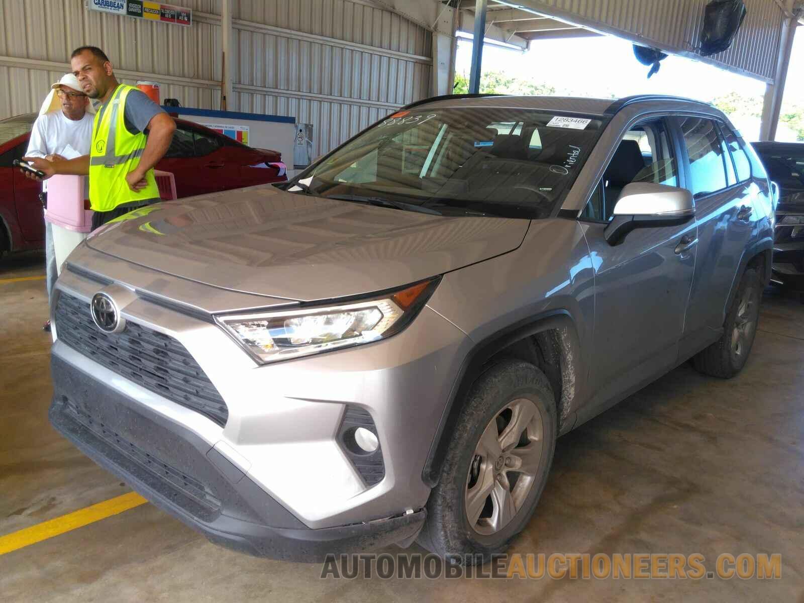 JTMW1RFV0MD071129 Toyota RAV4 2021