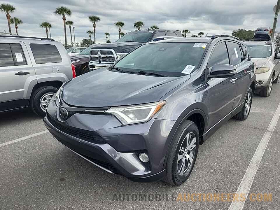 JTMWFREV0HD100685 Toyota RAV4 2017