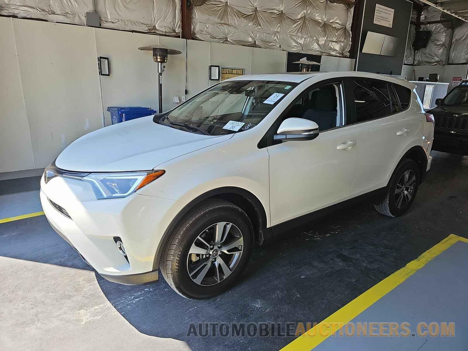 JTMWFREV0JJ753556 Toyota RAV4 2018