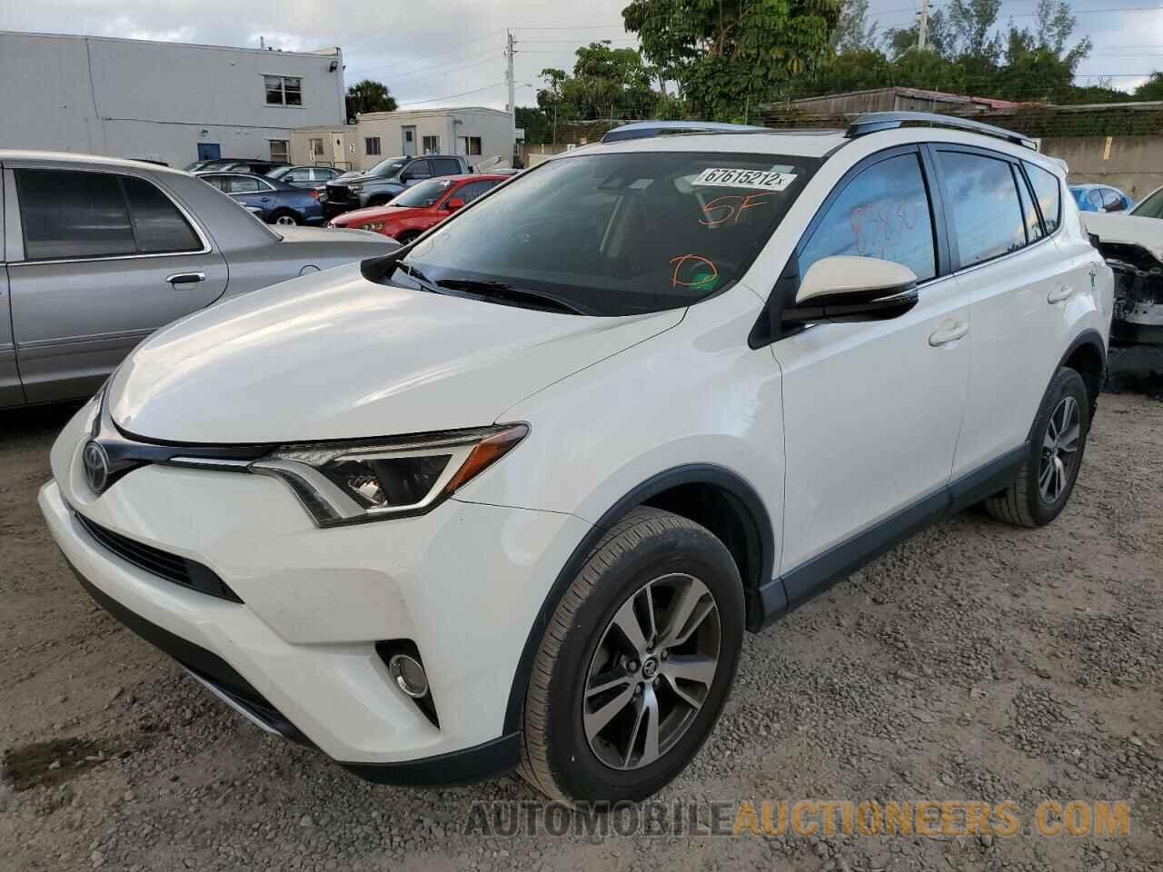 JTMWFREV1HJ138492 TOYOTA RAV4 2017