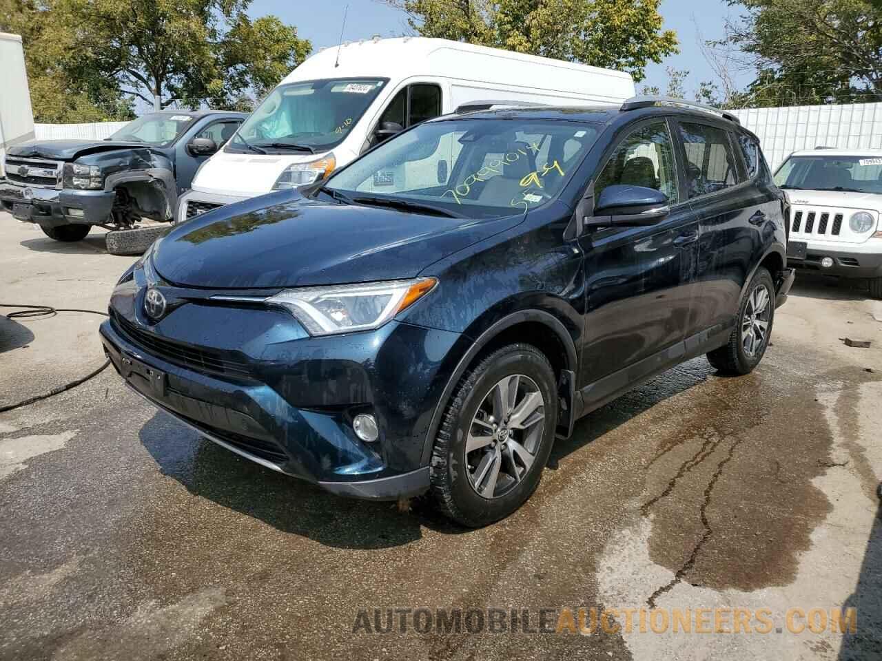 JTMWFREV3HD098978 TOYOTA RAV4 2017