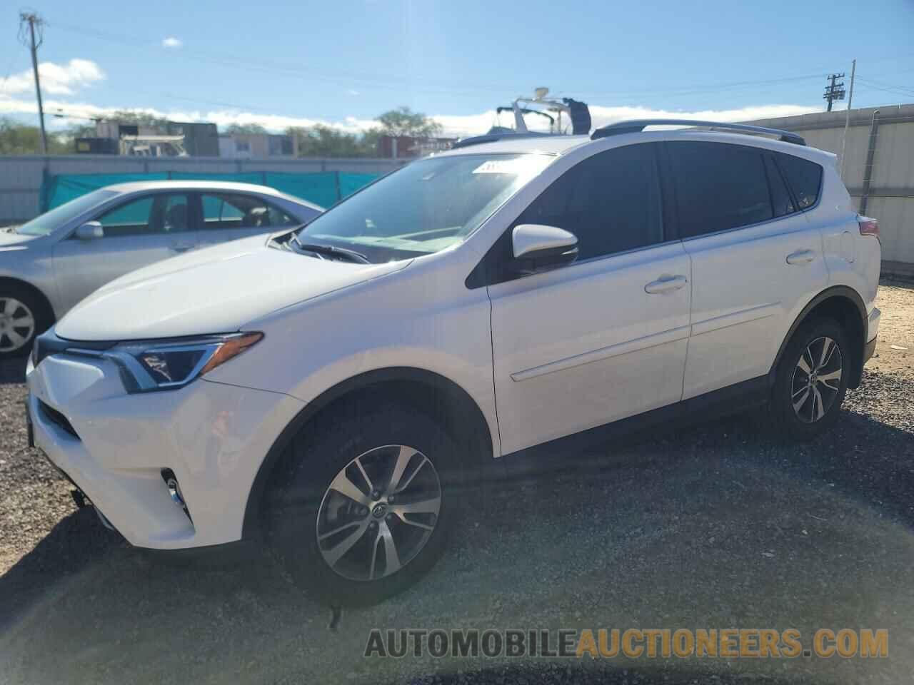 JTMWFREV3JJ154957 TOYOTA RAV4 2018