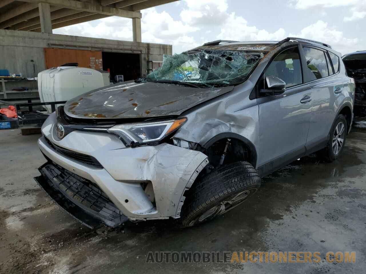 JTMWFREV3JJ165053 TOYOTA RAV4 2018