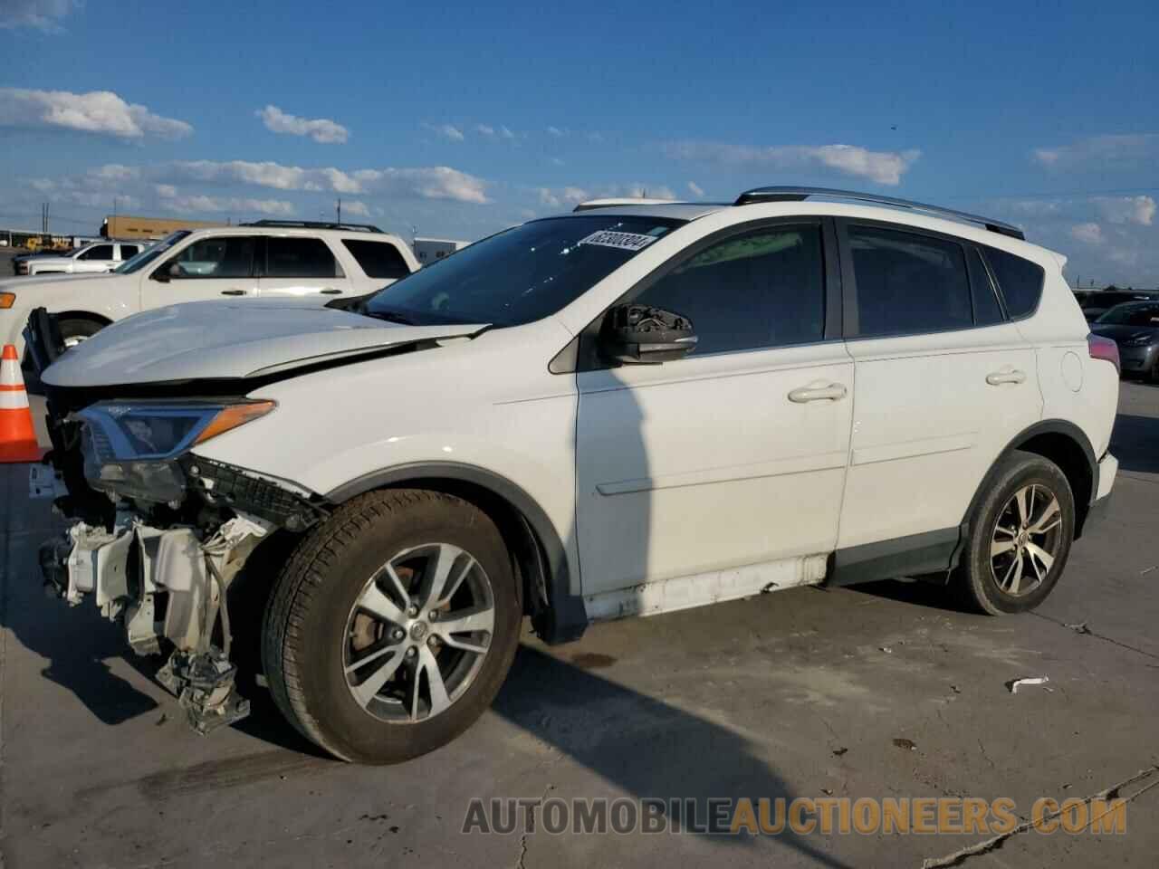 JTMWFREV4HJ118897 TOYOTA RAV4 2017