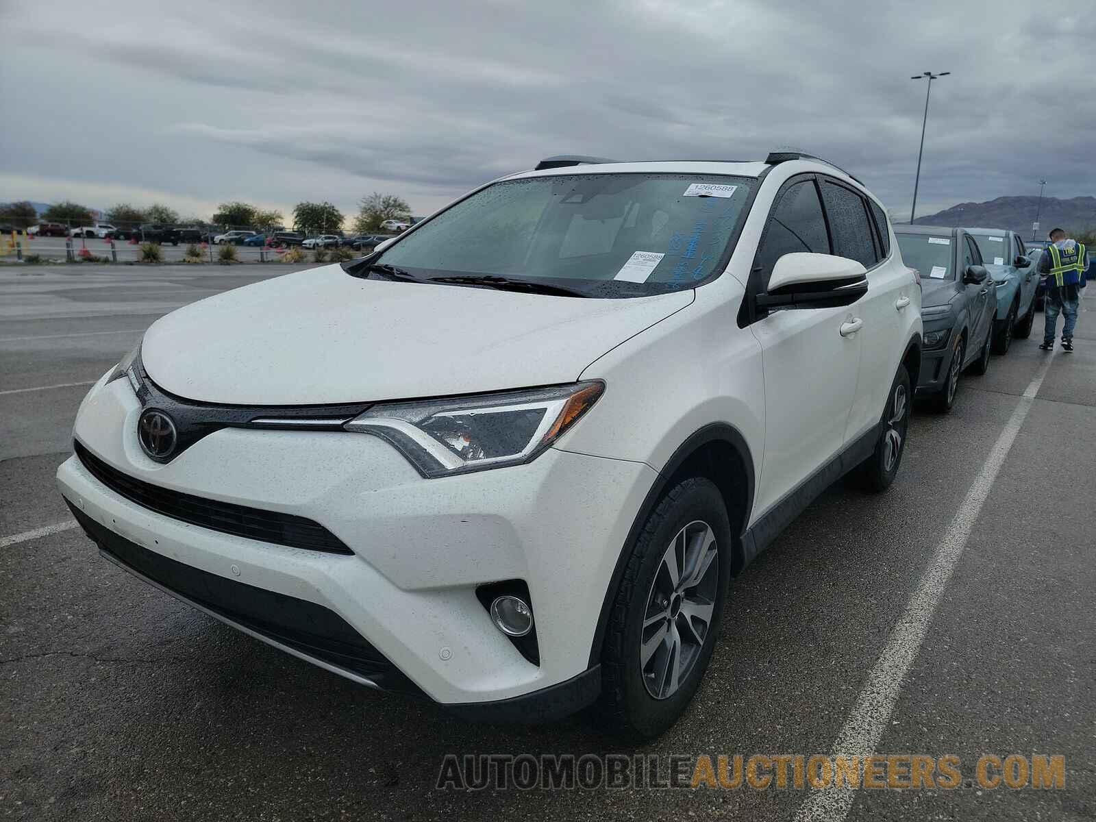 JTMWFREV5HJ117368 Toyota RAV4 2017