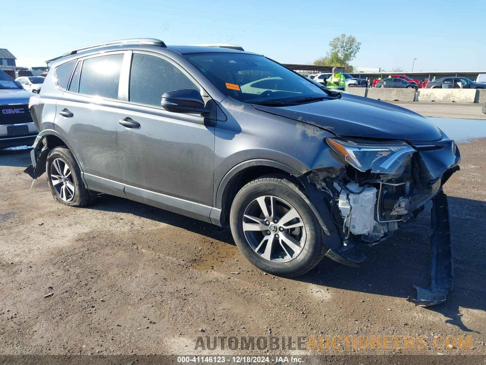 JTMWFREV7HD101865 TOYOTA RAV4 2017