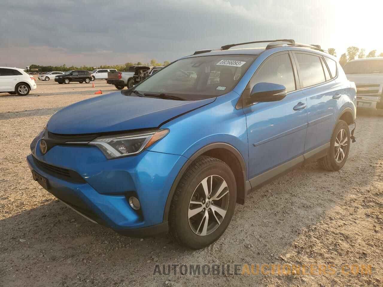 JTMWFREV7HJ704977 TOYOTA RAV4 2017