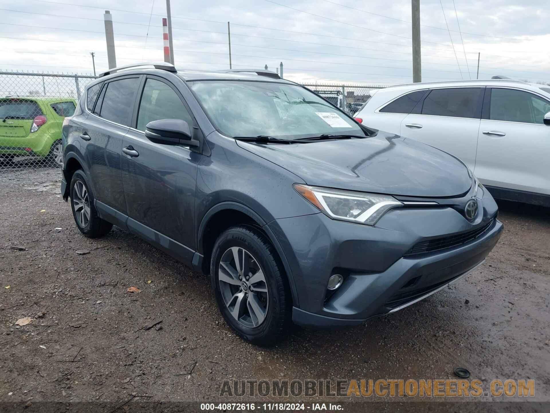 JTMWFREV8HD103818 TOYOTA RAV4 2017