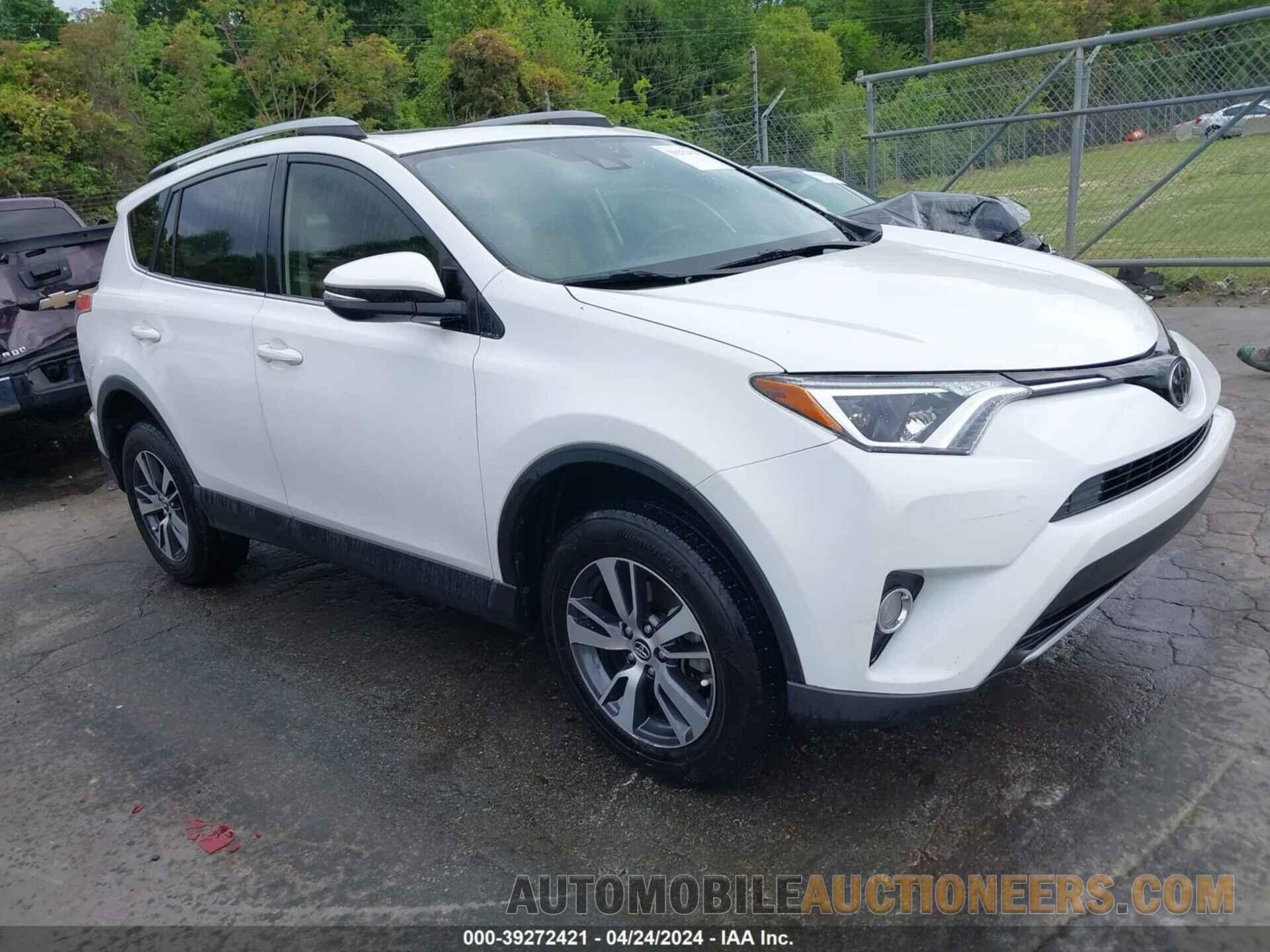 JTMWFREV8HJ113623 TOYOTA RAV4 2017