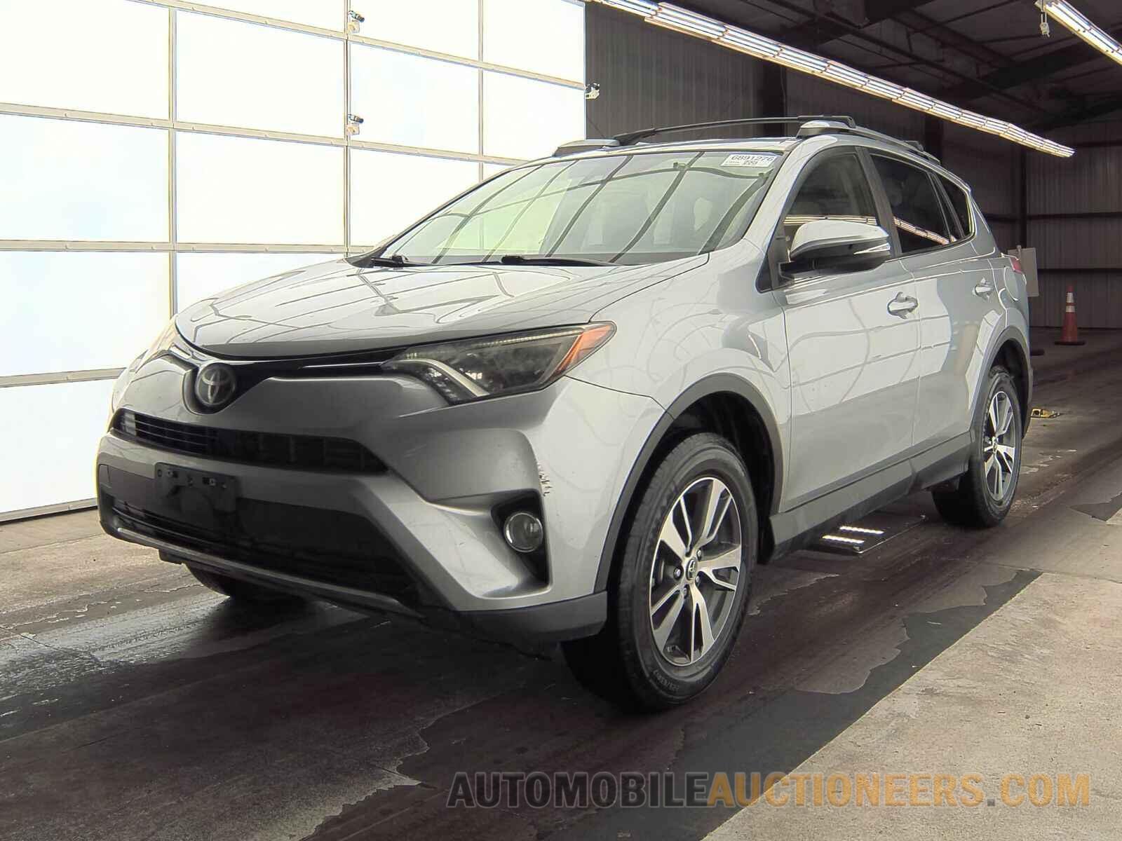 JTMWFREV8JJ158633 Toyota RAV4 2018