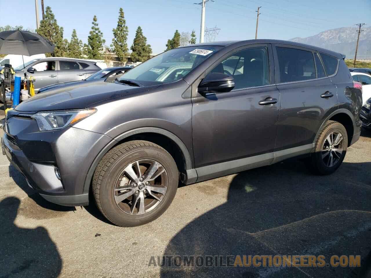 JTMWFREV8JJ748024 TOYOTA RAV4 2018