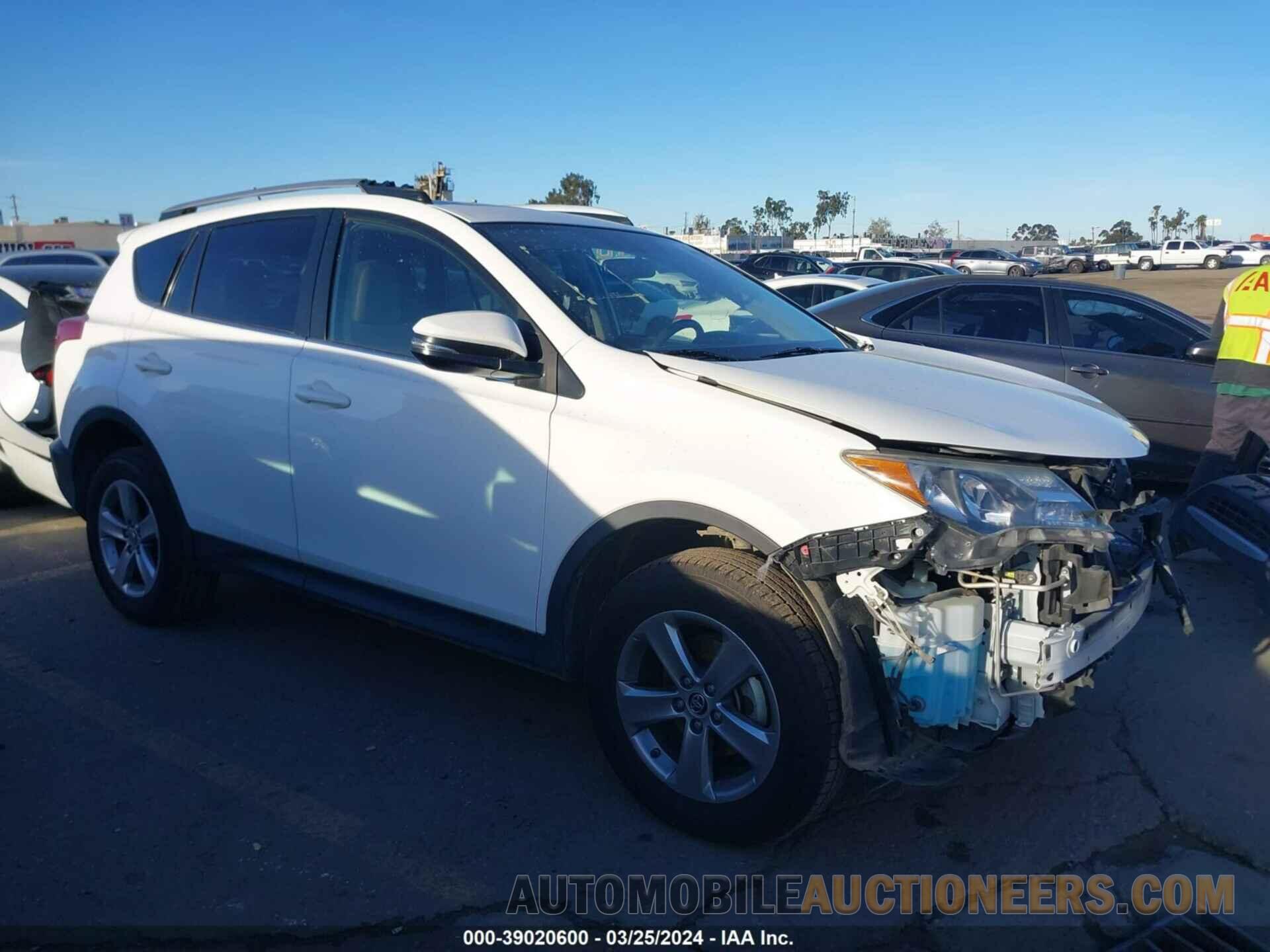 JTMWFREV9FJ059925 TOYOTA RAV4 2015