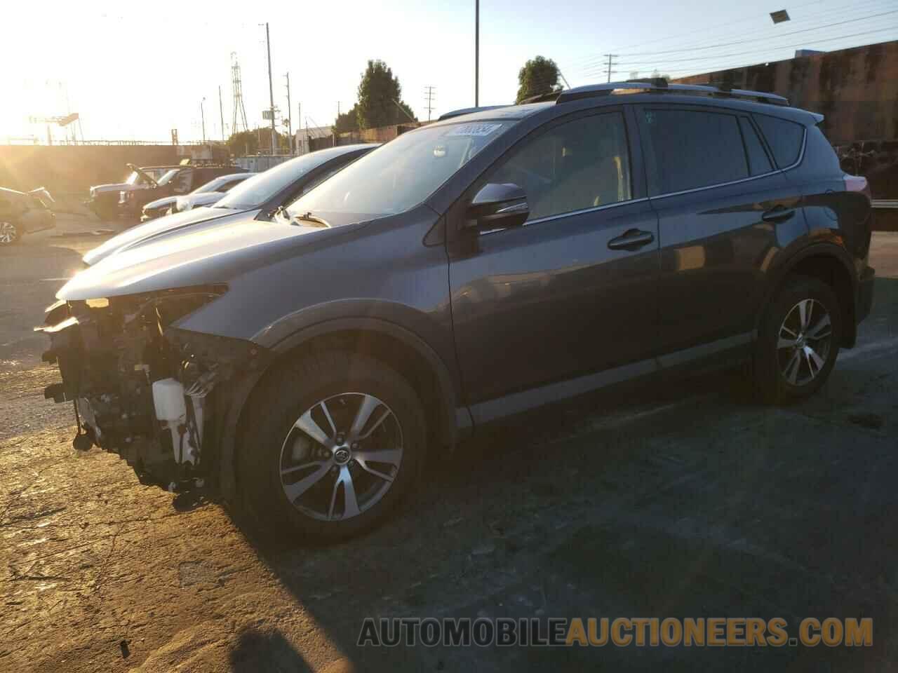 JTMWFREV9JD125588 TOYOTA RAV4 2018