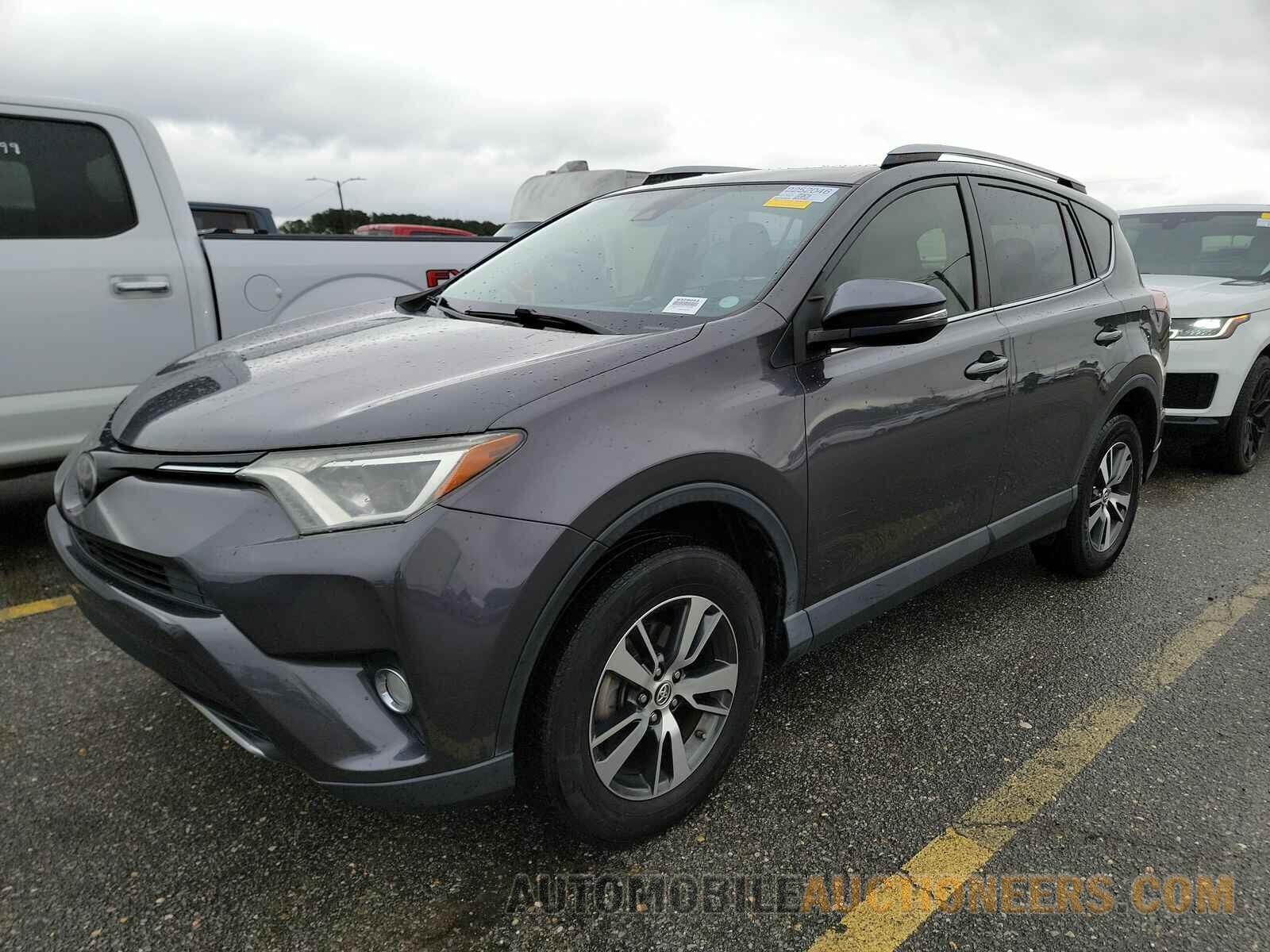 JTMWFREVXHJ124185 Toyota RAV4 2017