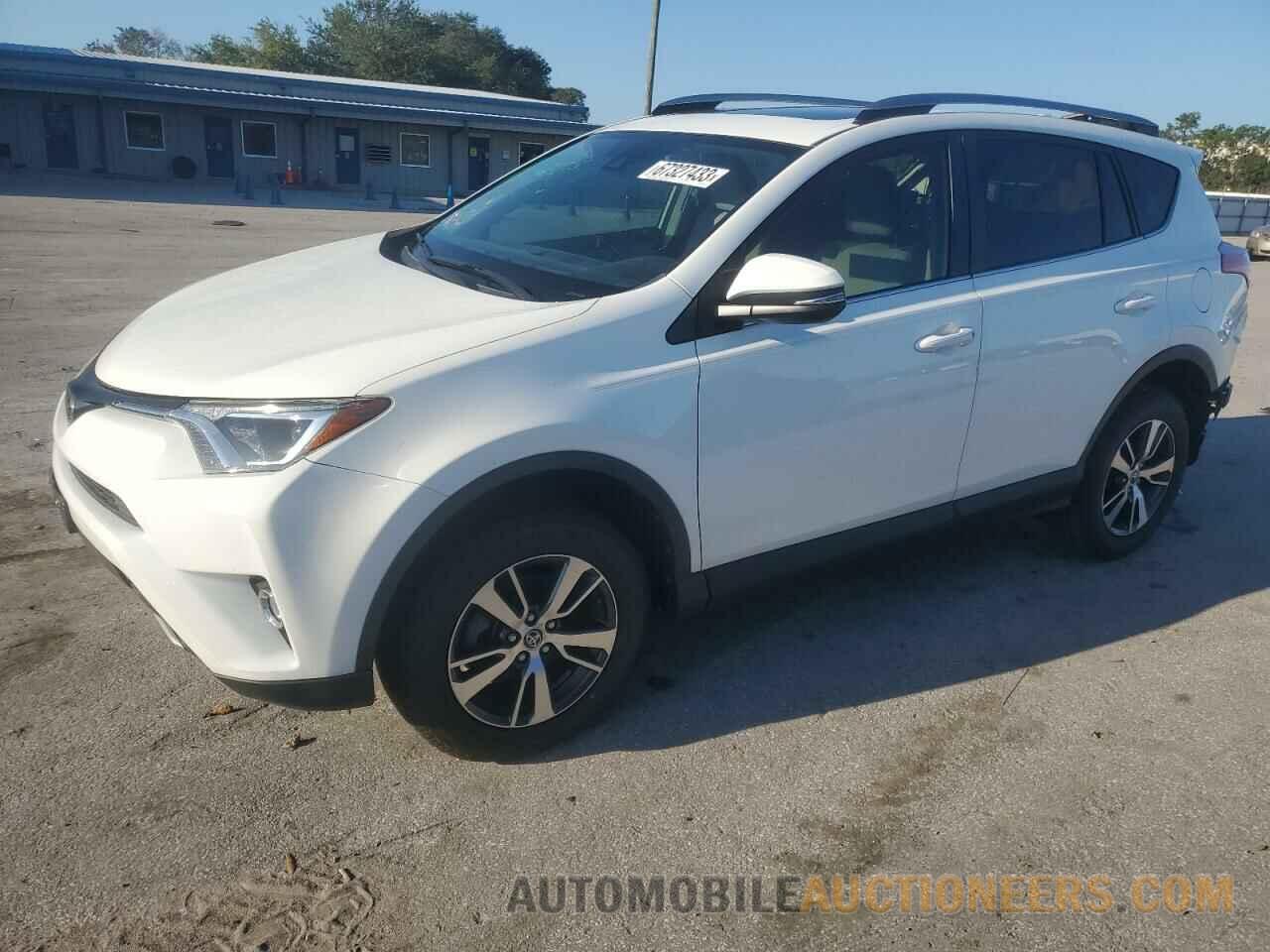 JTMWFREVXHJ720445 TOYOTA RAV4 2017