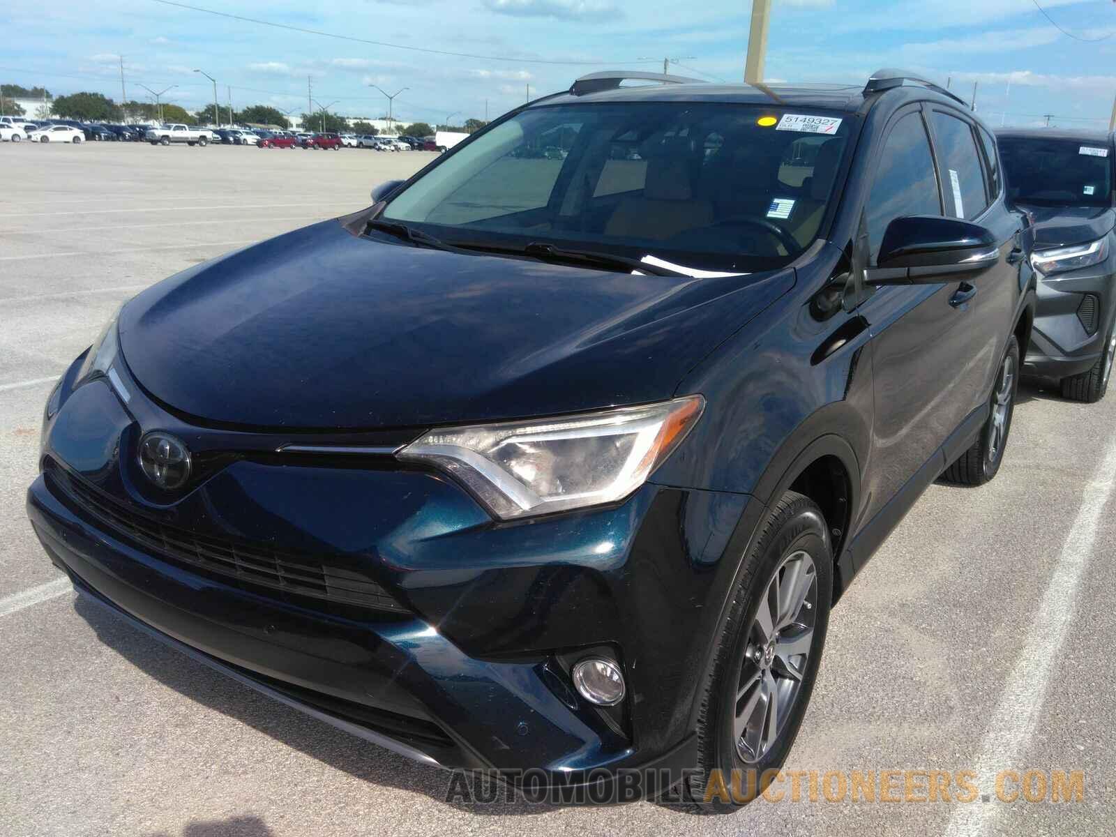 JTMWFREVXJJ208139 Toyota RAV4 2018