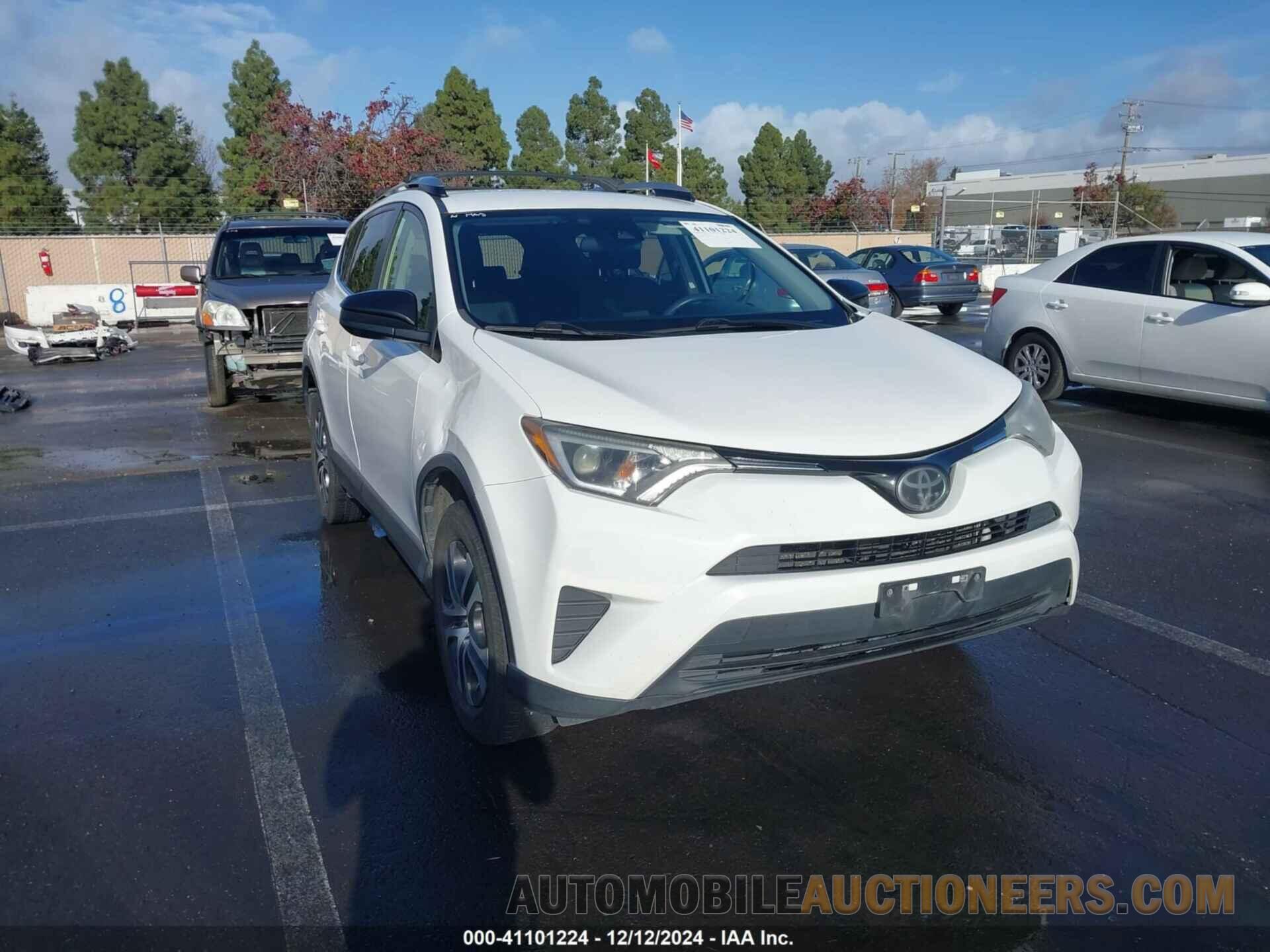 JTMZFREV1HJ711646 TOYOTA RAV4 2017