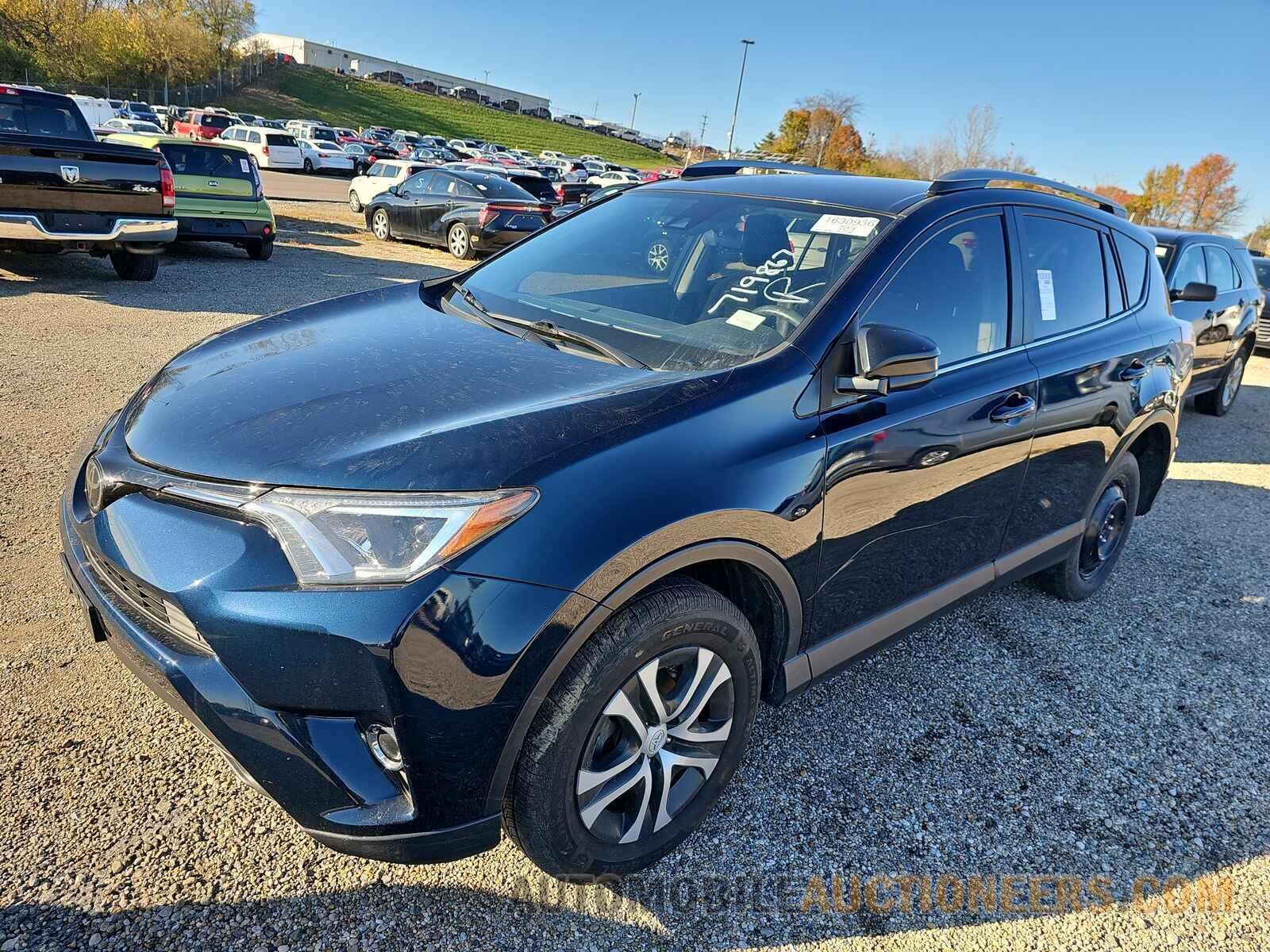 JTMZFREV2HJ719867 Toyota RAV4 2017