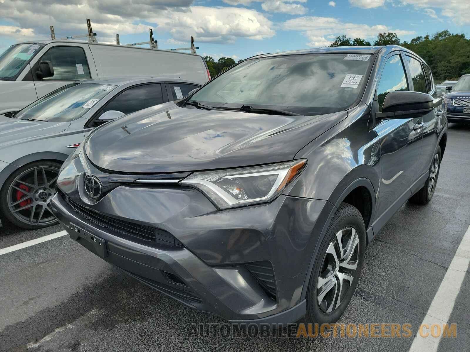 JTMZFREV5HJ720592 Toyota RAV4 2017