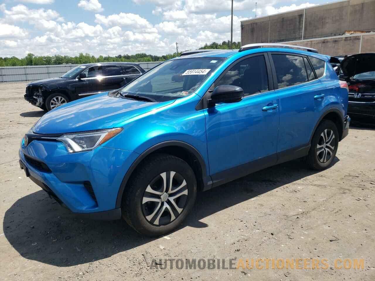 JTMZFREV7HJ137649 TOYOTA RAV4 2017