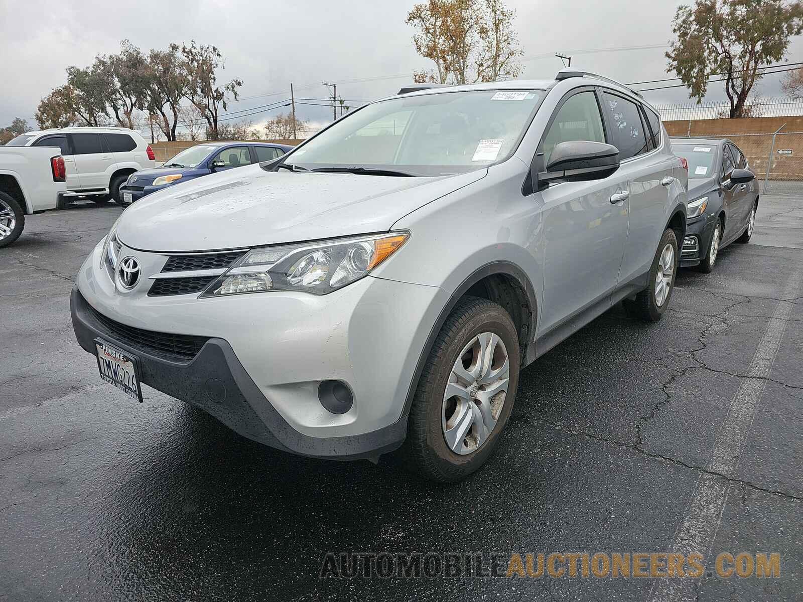 JTMZFREV8FJ050095 Toyota RAV4 2015