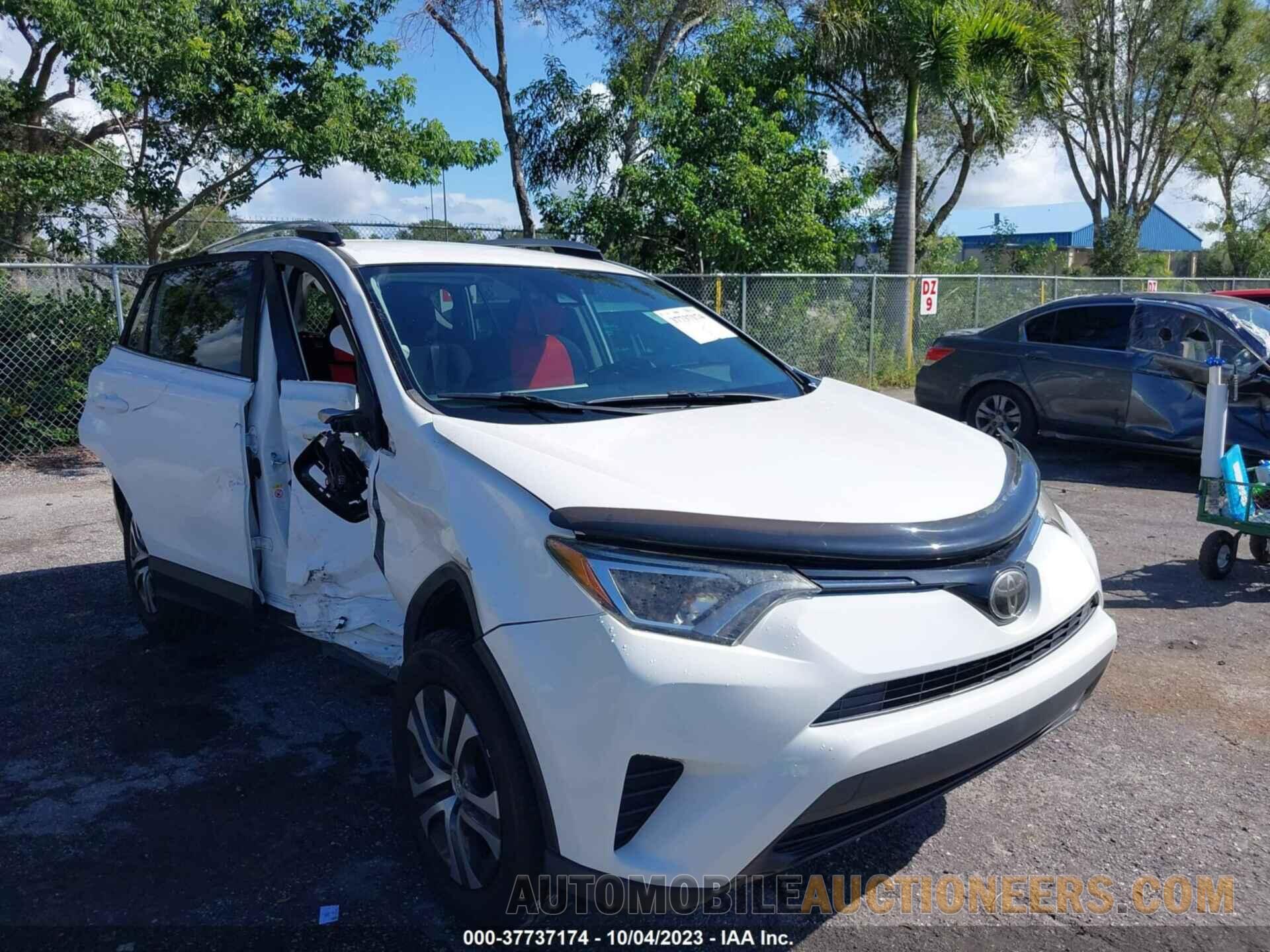 JTMZFREV8HJ122495 TOYOTA RAV4 2017