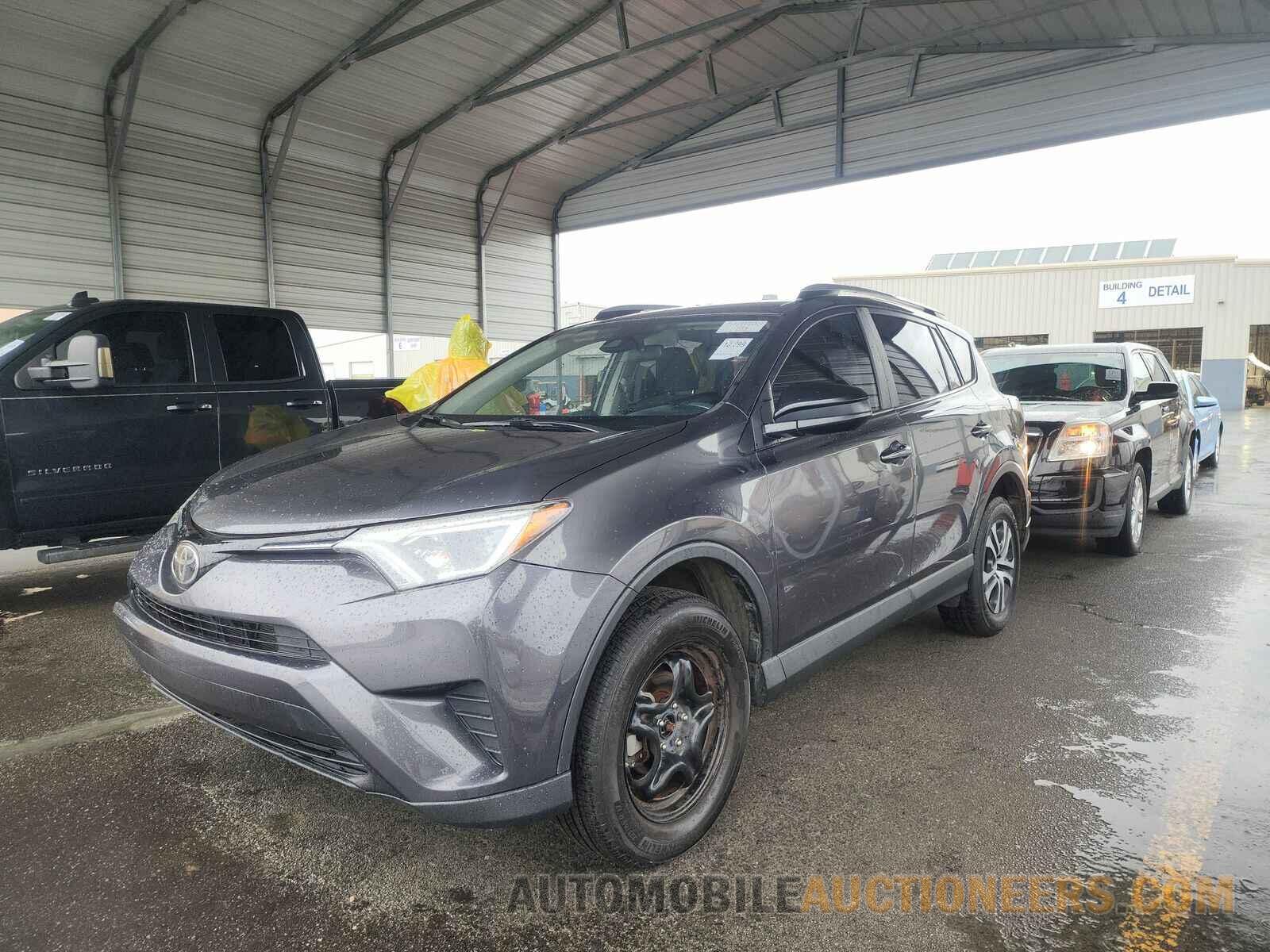 JTMZFREVXHJ135328 Toyota RAV4 2017