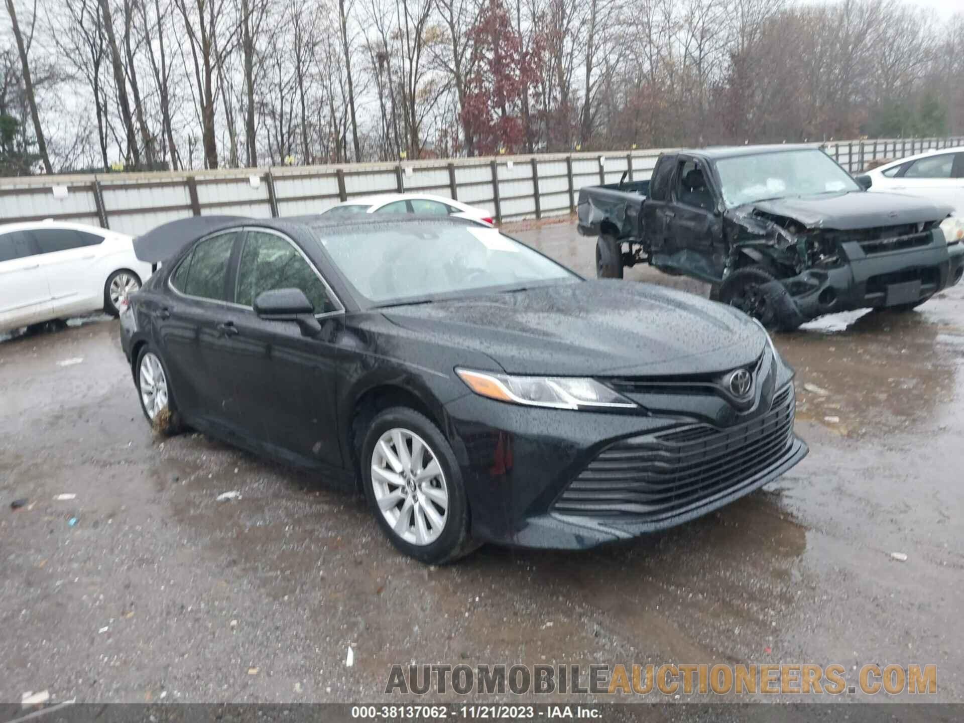 JTNB11HK0J3003381 TOYOTA CAMRY 2018