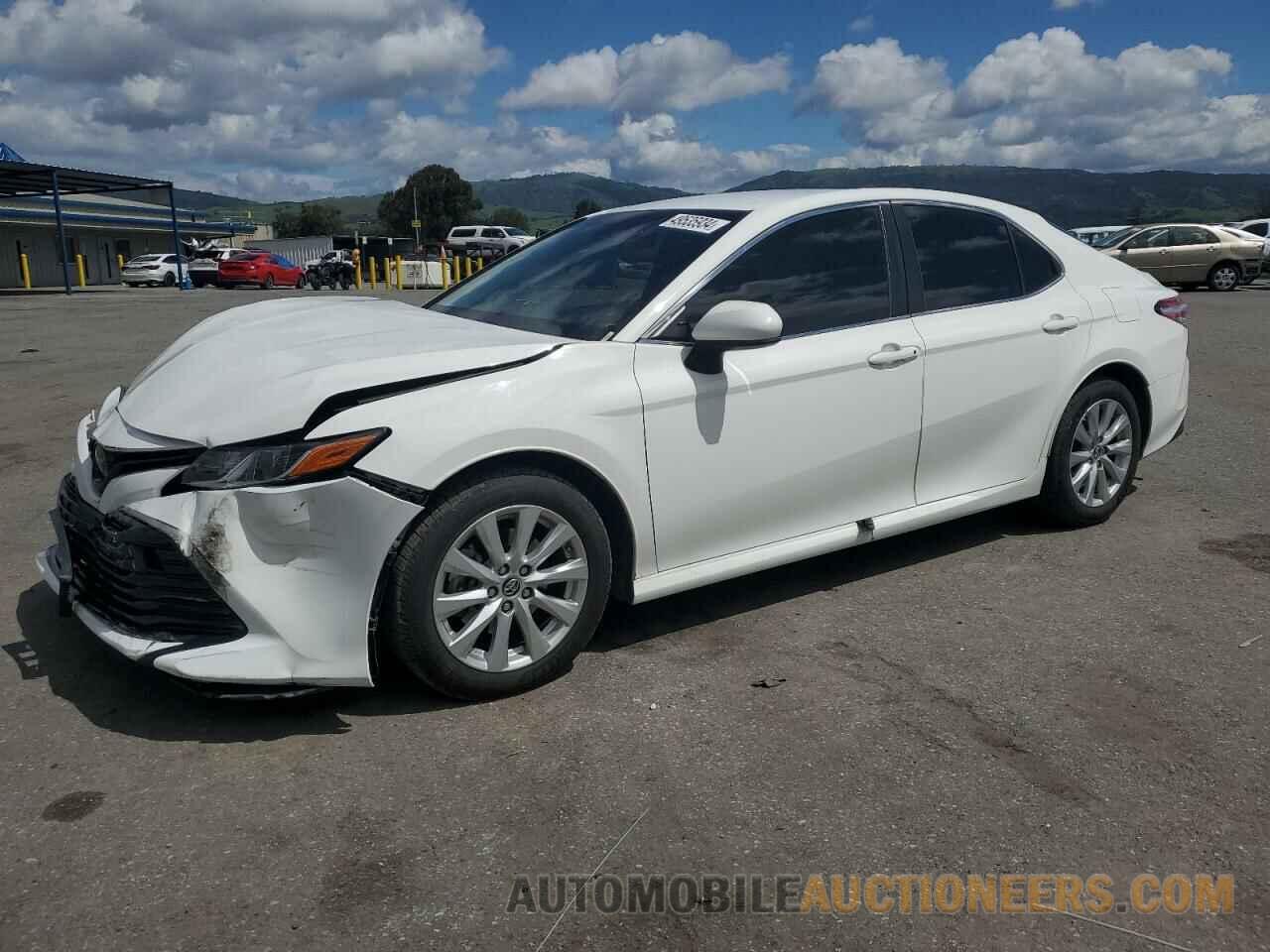 JTNB11HK0J3007835 TOYOTA CAMRY 2018