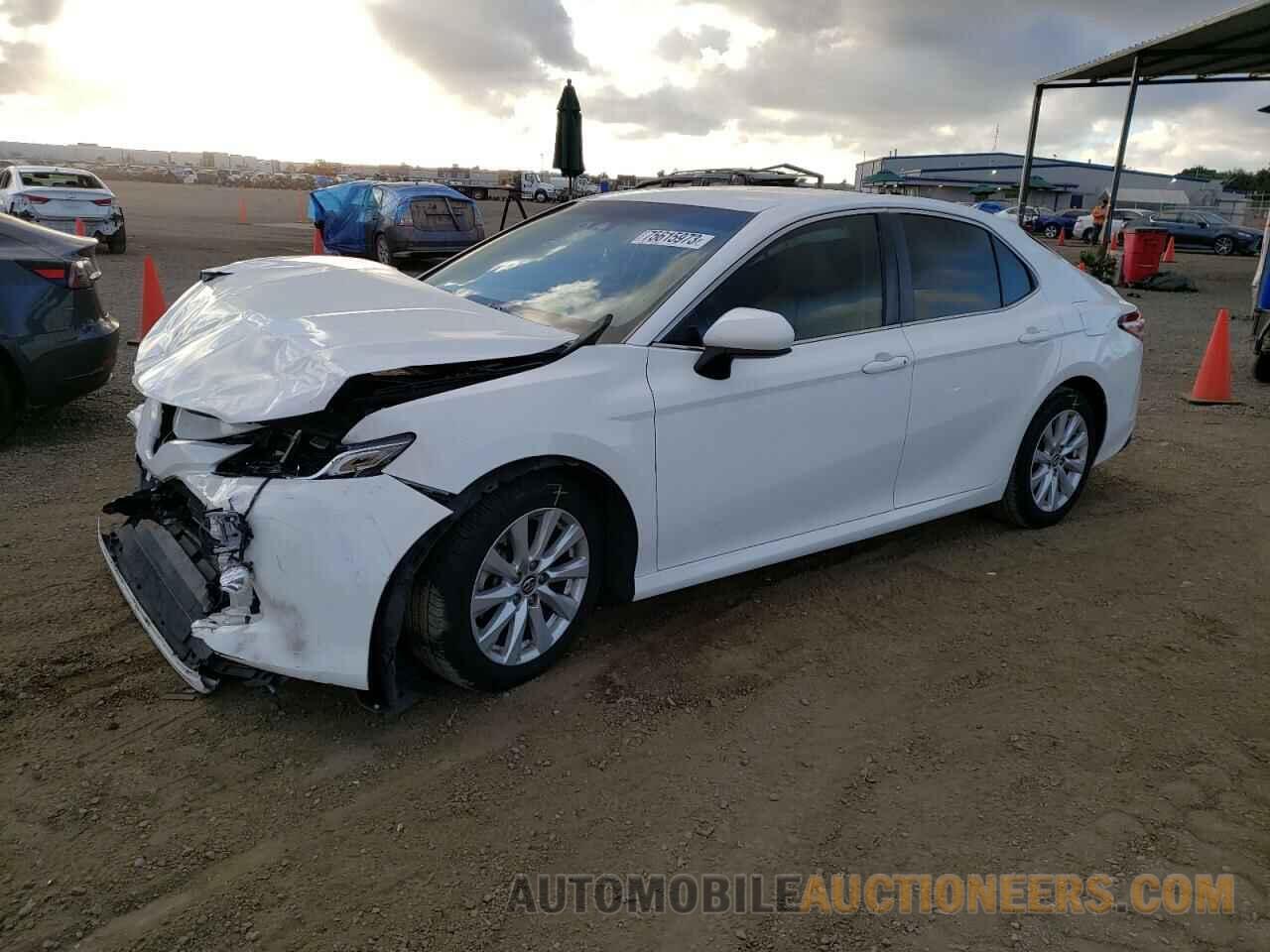 JTNB11HK0J3026207 TOYOTA CAMRY 2018