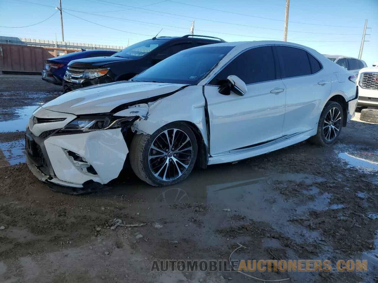 JTNB11HK0J3034338 TOYOTA CAMRY 2018