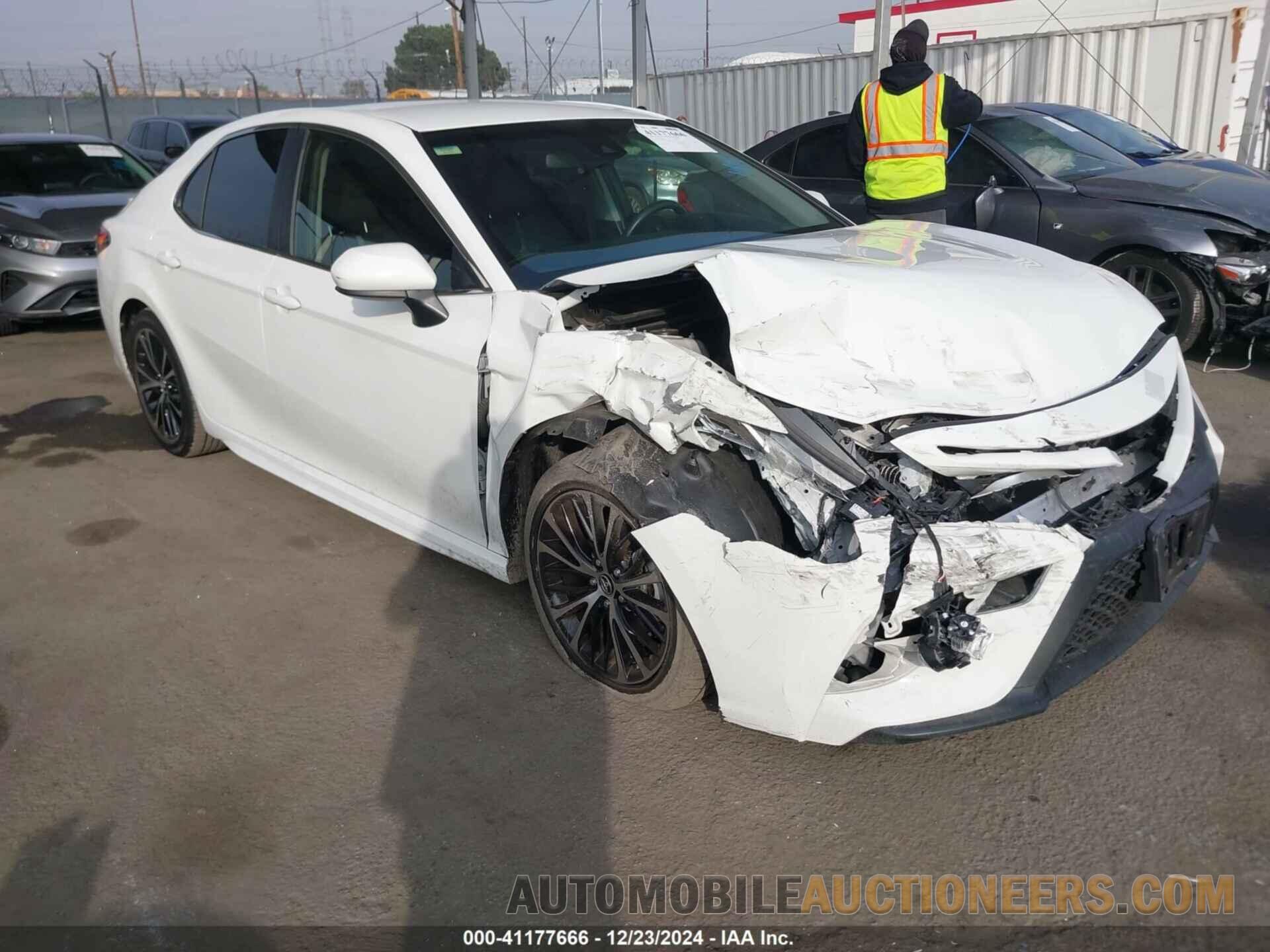 JTNB11HK0J3040401 TOYOTA CAMRY 2018