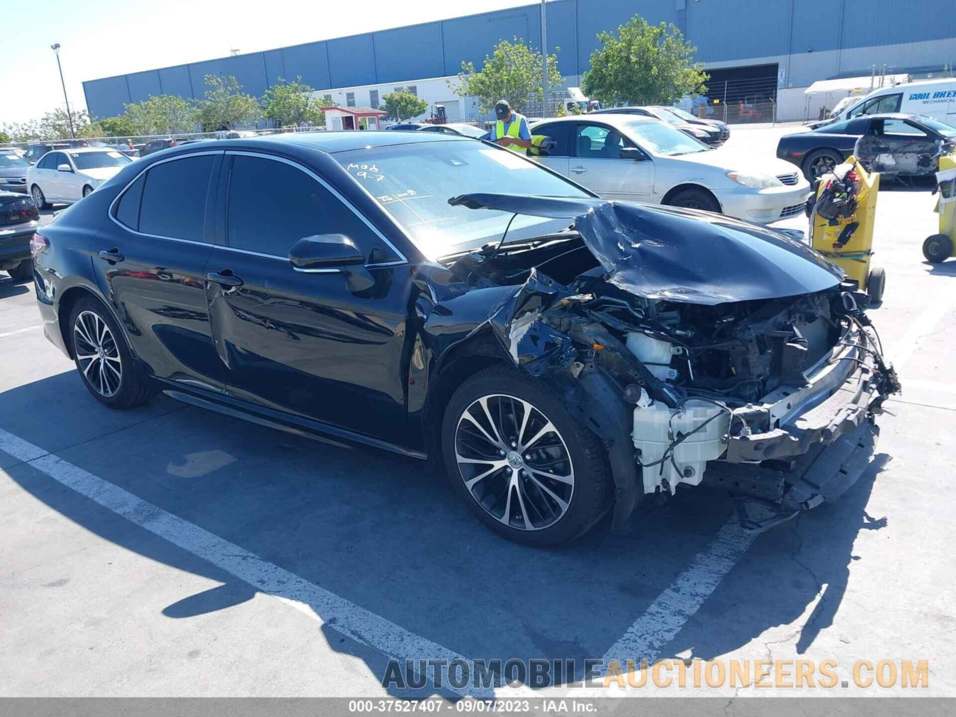 JTNB11HK0J3041323 TOYOTA CAMRY 2018