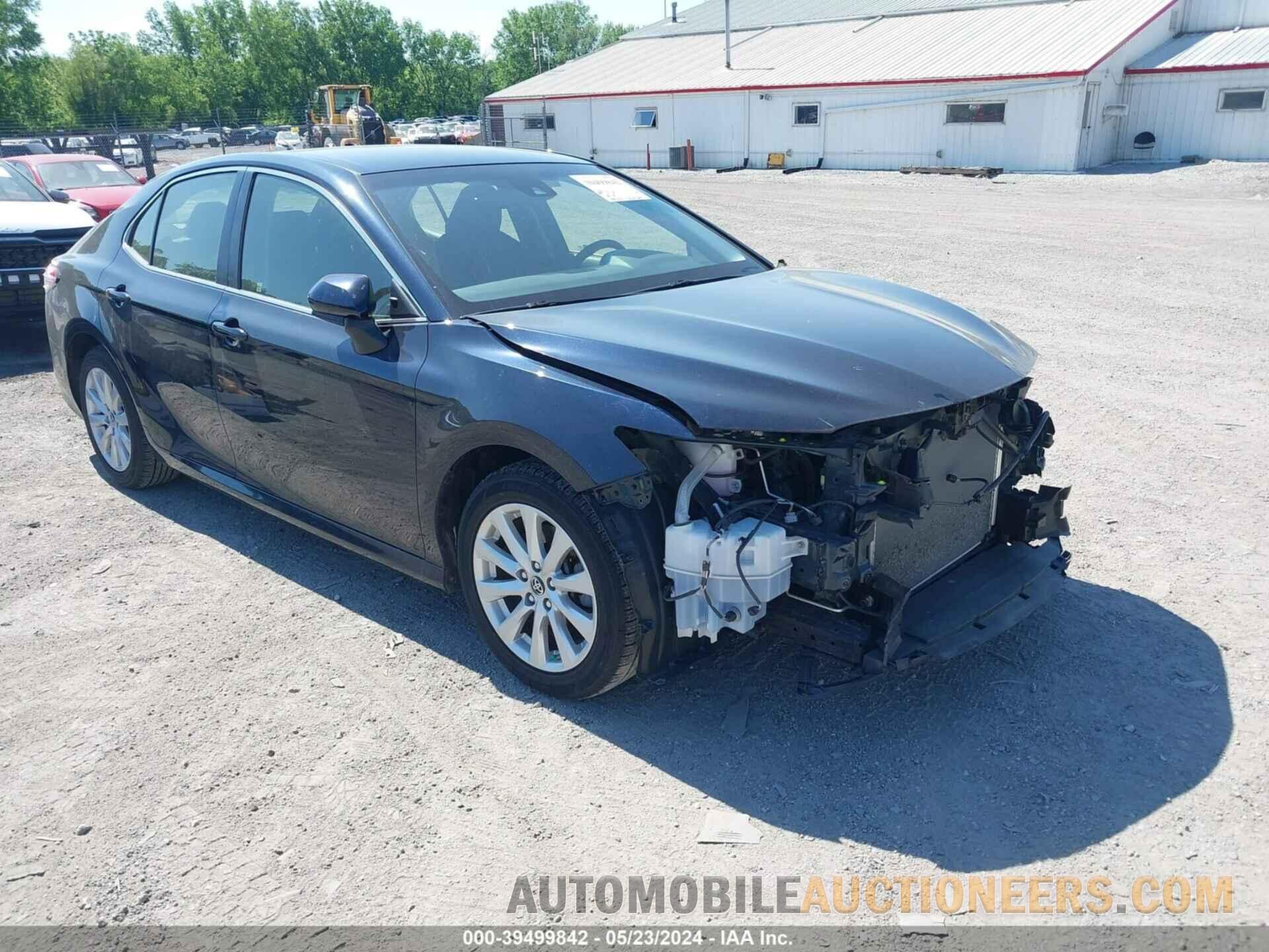 JTNB11HK0J3045582 TOYOTA CAMRY 2018