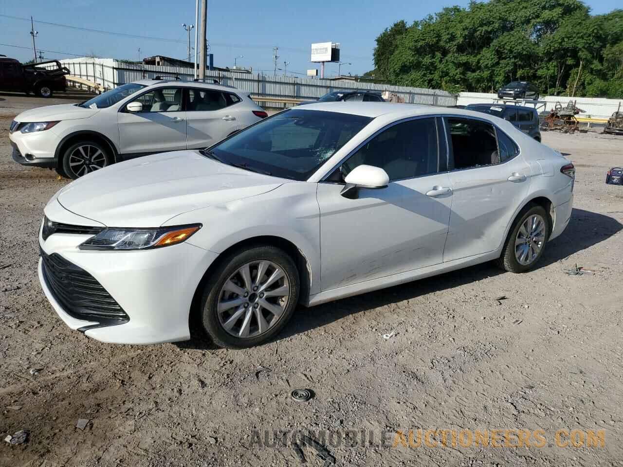 JTNB11HK0J3047283 TOYOTA CAMRY 2018