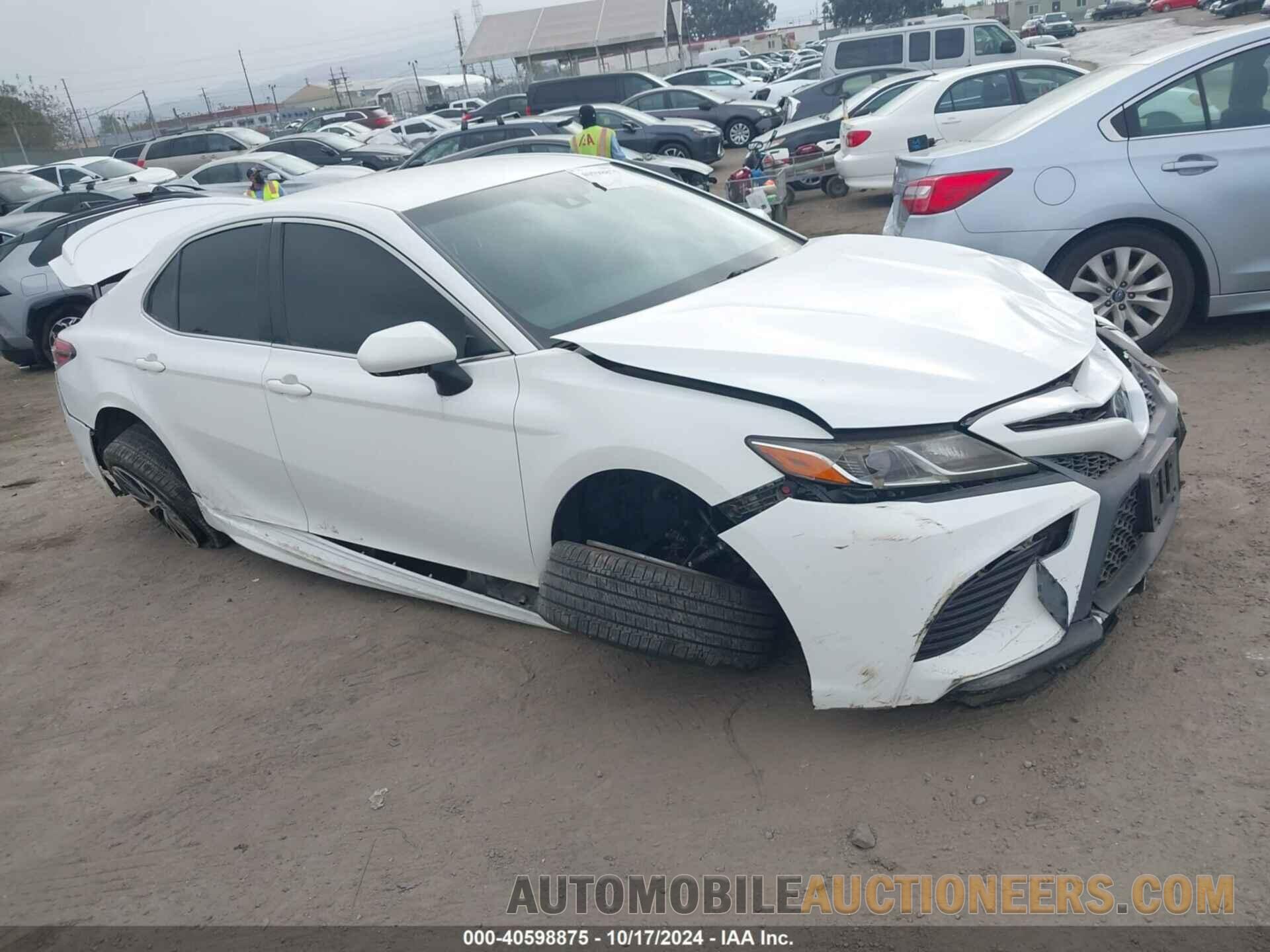 JTNB11HK1J3003373 TOYOTA CAMRY 2018