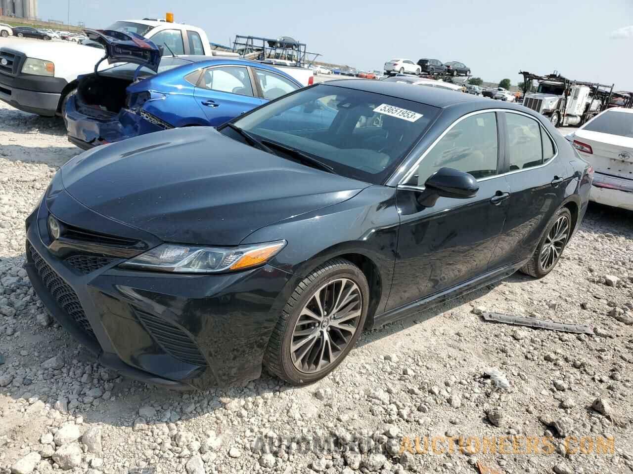 JTNB11HK1J3003504 TOYOTA CAMRY 2018