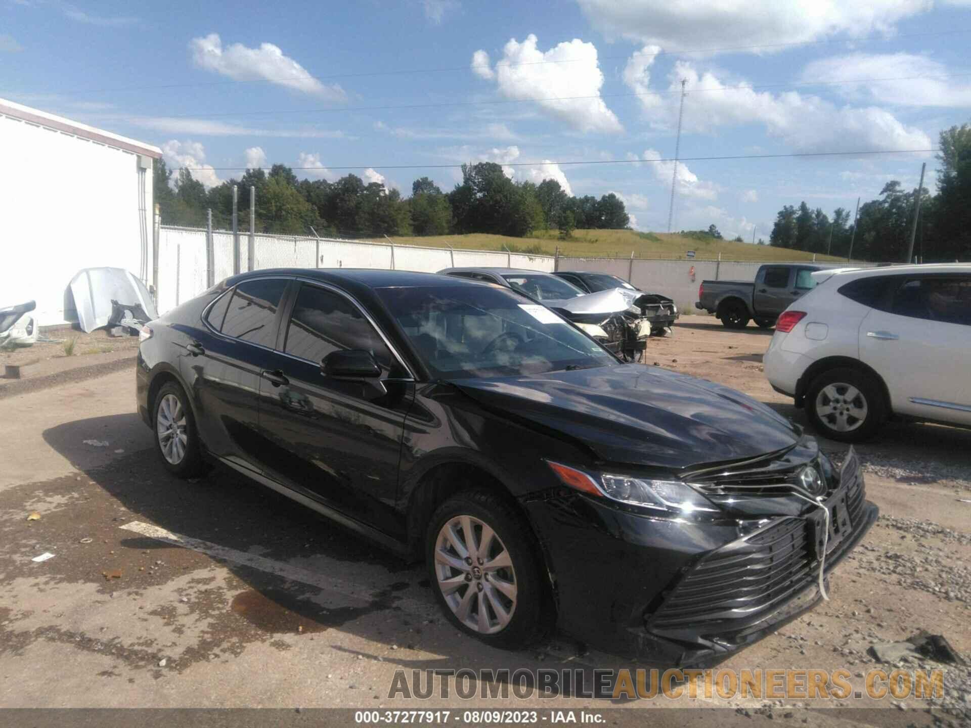 JTNB11HK1J3003597 TOYOTA CAMRY 2018