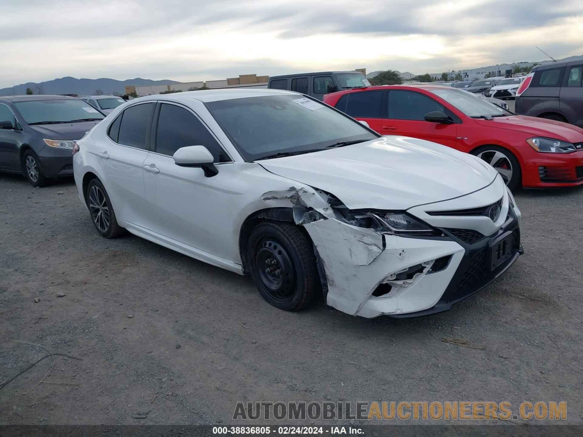 JTNB11HK1J3005639 TOYOTA CAMRY 2018