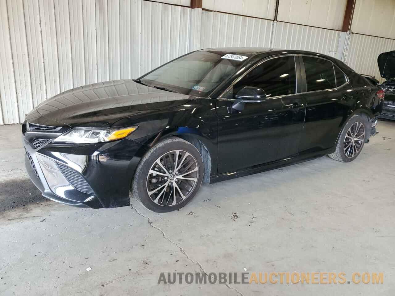 JTNB11HK1J3010419 TOYOTA CAMRY 2018