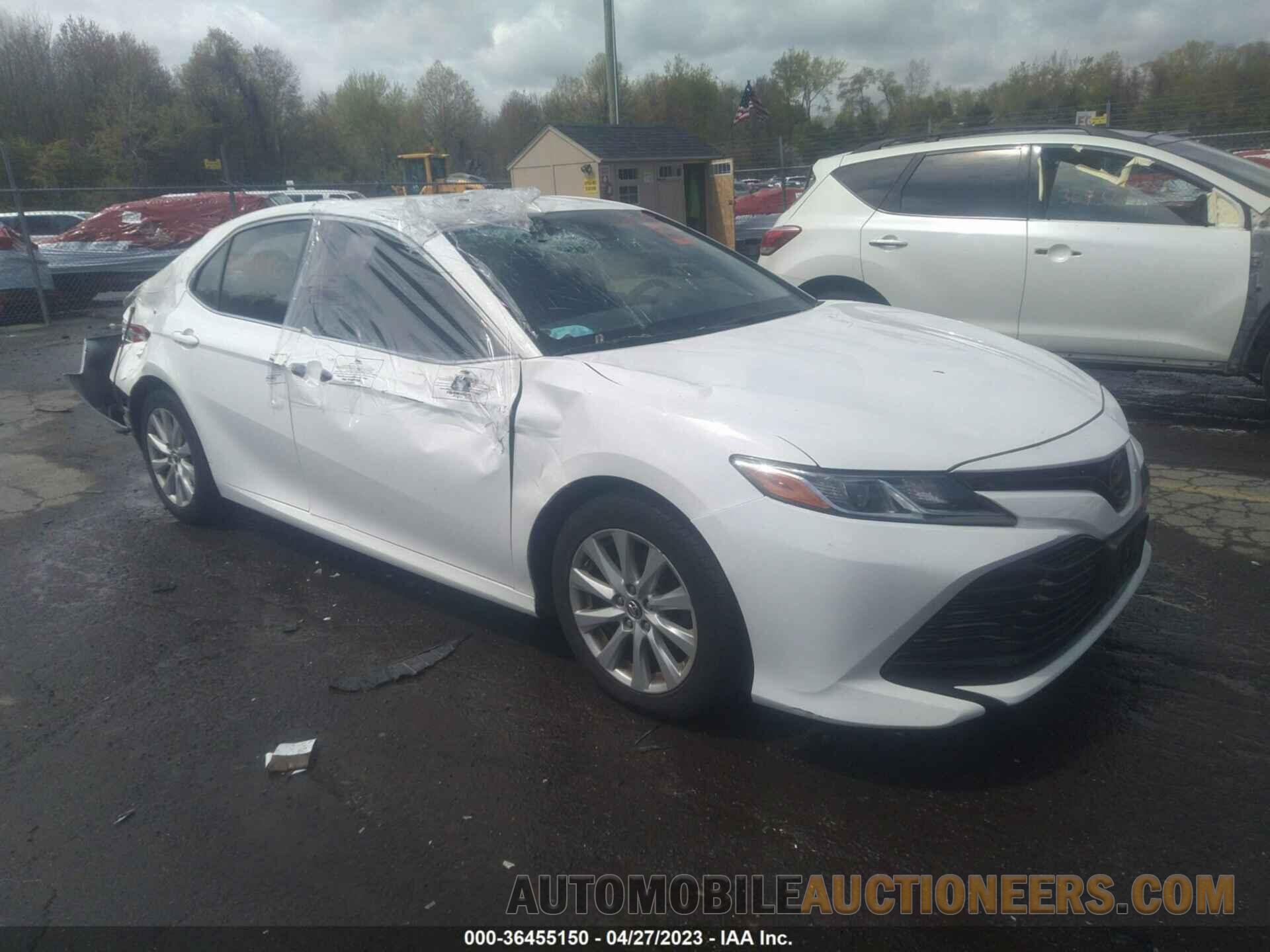 JTNB11HK1J3010887 TOYOTA CAMRY 2018