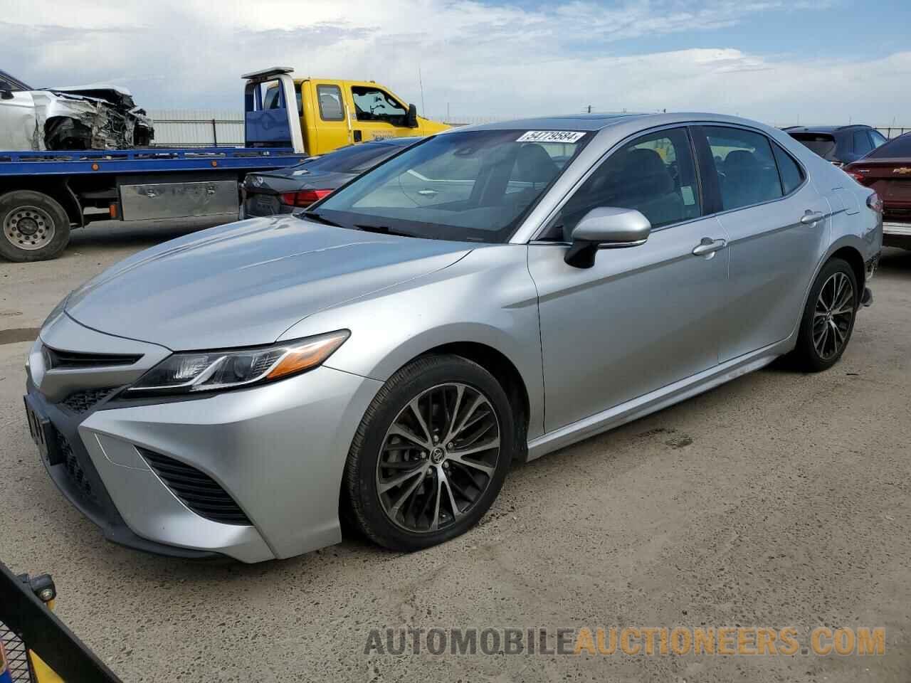 JTNB11HK1J3015880 TOYOTA CAMRY 2018