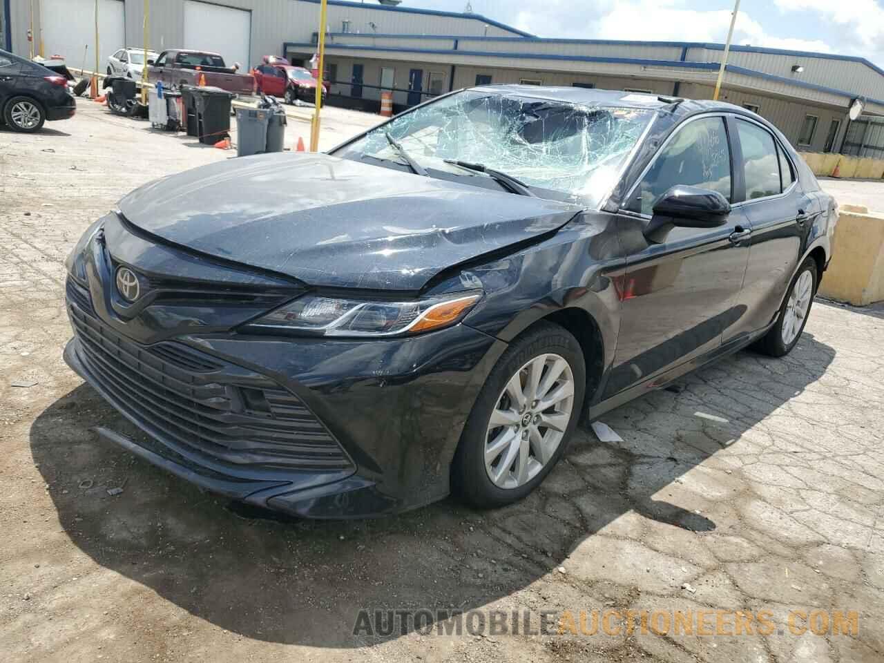 JTNB11HK1J3018245 TOYOTA CAMRY 2018