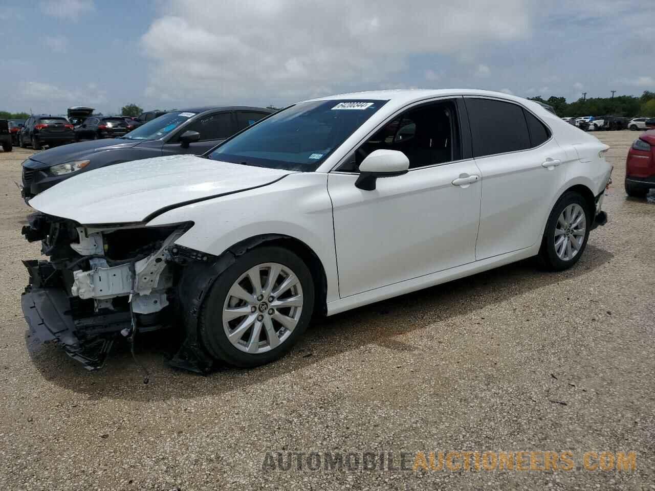 JTNB11HK1J3018455 TOYOTA CAMRY 2018