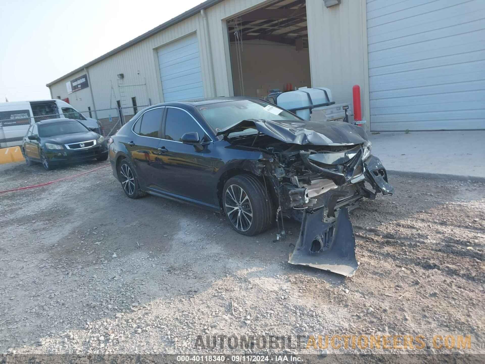 JTNB11HK1J3027964 TOYOTA CAMRY 2018