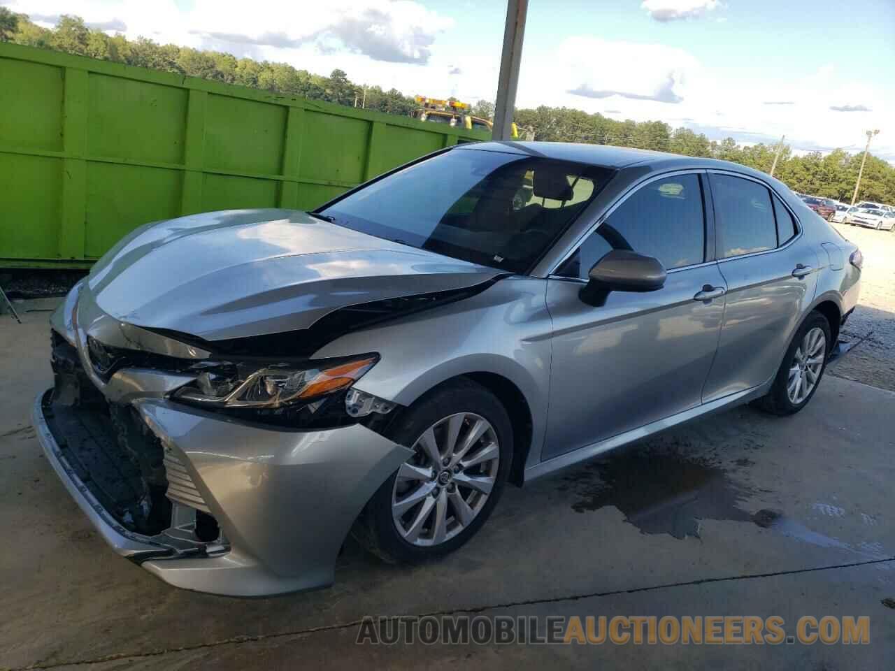 JTNB11HK1J3033621 TOYOTA CAMRY 2018