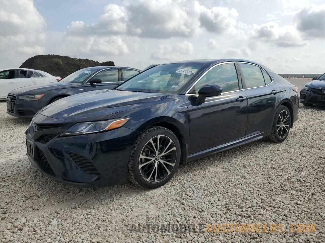 JTNB11HK1J3035319 TOYOTA CAMRY 2018