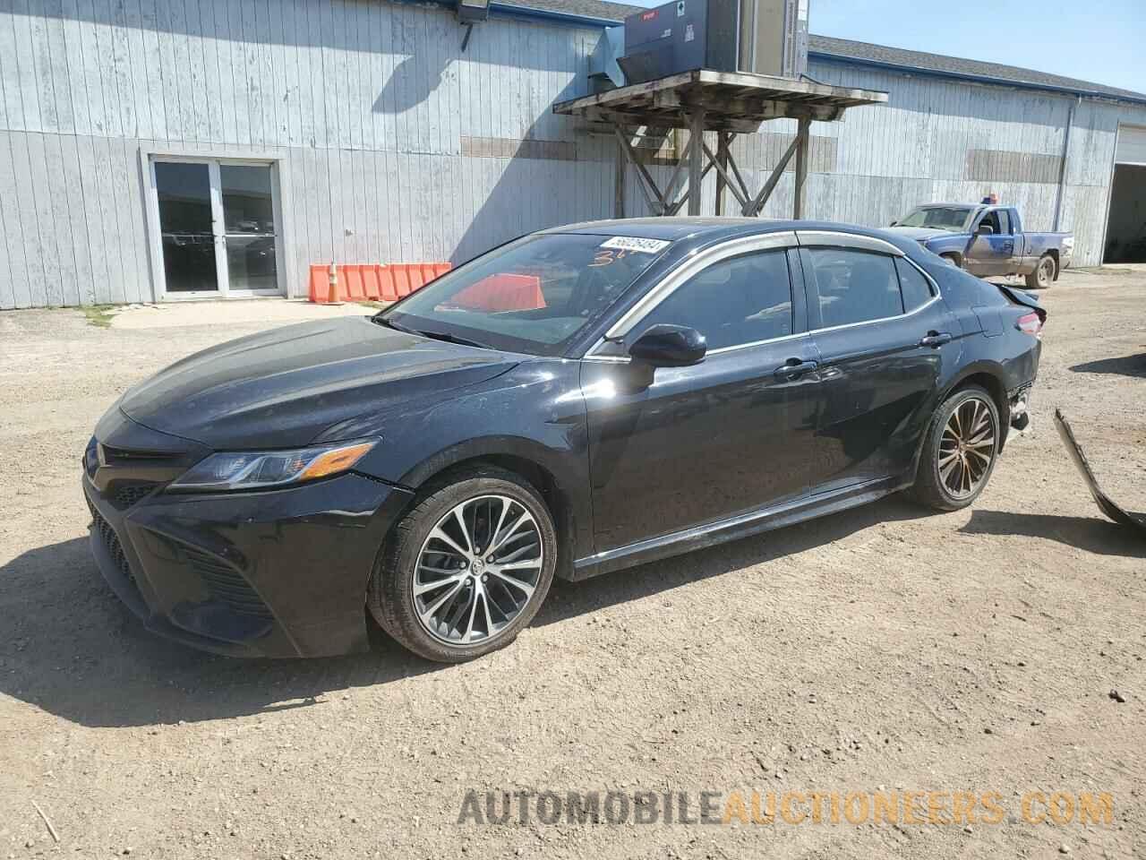 JTNB11HK1J3035580 TOYOTA CAMRY 2018