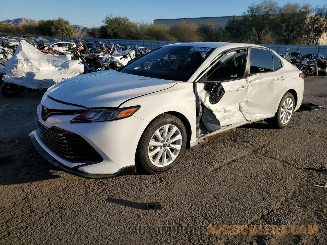 JTNB11HK1J3036356 TOYOTA CAMRY 2018